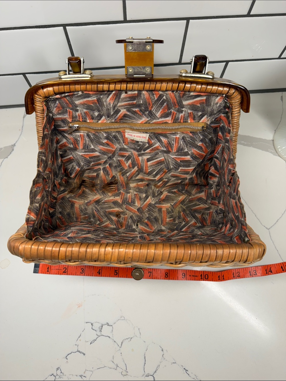 Wicker or Rattan purse with Tortoiseshell Accents vintage Japan - Picture 6 of 10
